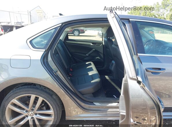1VWDT7A37HC069706 2017 VOLKSWAGEN PASSAT Gray Вид наклейки з VIN-кодом