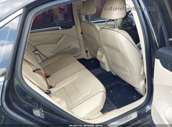1VWDT7A38HC050677 2017 VOLKSWAGEN PASSAT Black Widok naklejki z numerem VIN