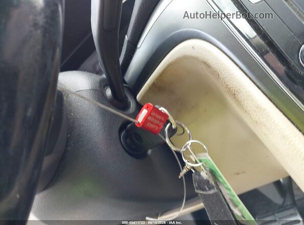 1VWDT7A38HC050677 2017 VOLKSWAGEN PASSAT Black Widok deski rozdzielczej