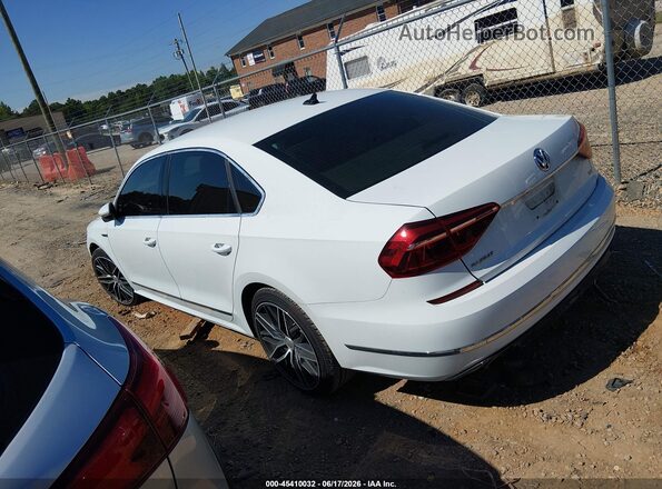 1VWDT7A38HC065082 2017 VOLKSWAGEN PASSAT White Հետևի ձախ