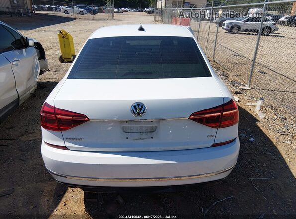 1VWDT7A38HC065082 2017 VOLKSWAGEN PASSAT White 