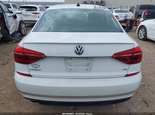 1VWDT7A38HC076129 2017 VOLKSWAGEN PASSAT White 