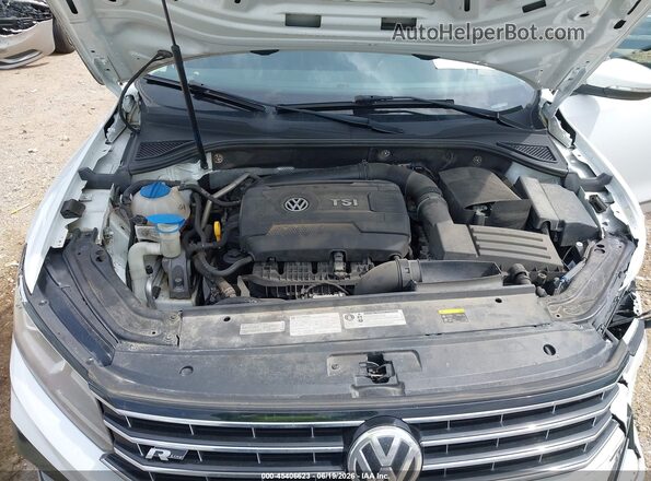 1VWDT7A38HC076129 2017 VOLKSWAGEN PASSAT White Widok z tyłu