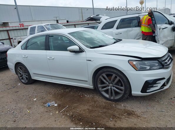 1VWDT7A38HC076129 2017 VOLKSWAGEN PASSAT White Widok wnętrza z tyłu