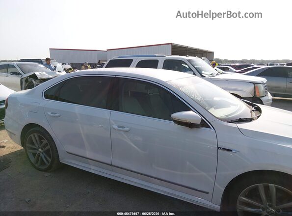 1VWDT7A39HC039428 2017 VOLKSWAGEN PASSAT White ხელსაწყოთა პანელის ხედი