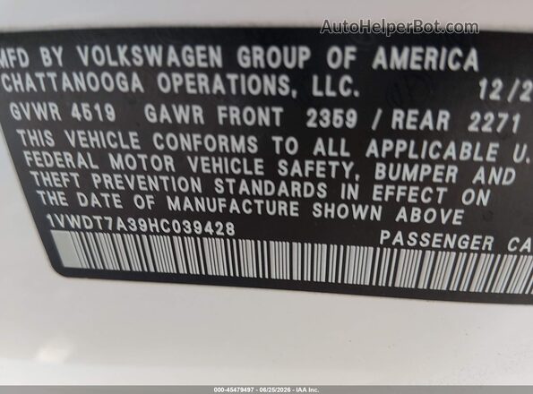 1VWDT7A39HC039428 2017 VOLKSWAGEN PASSAT White ძრავის განყოფილების ხედი