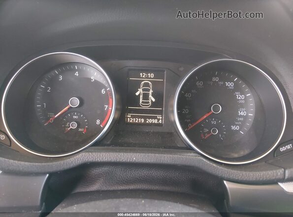 1VWDT7A39HC068203 2017 VOLKSWAGEN PASSAT Белый Вид задних сидений