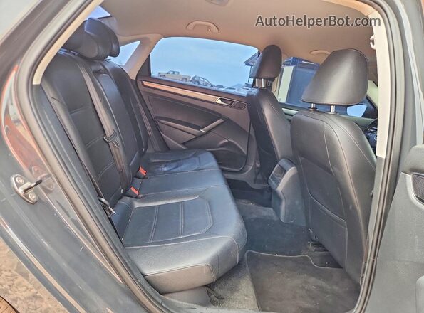1VWDT7A3XHC016188 2017 VOLKSWAGEN PASSAT Gray 