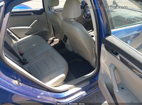 1VWGT7A30HC030680 2017 VOLKSWAGEN PASSAT Blue VIN კოდის სტიკერის ხედი