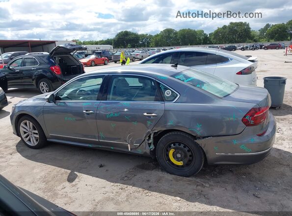 1VWGT7A39HC006393 2017 VOLKSWAGEN PASSAT Gray 360 interior view