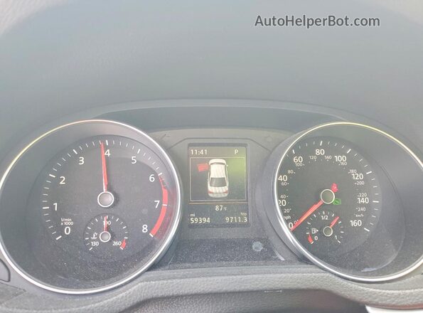 1VWLA7A34KC005602 2019 VOLKSWAGEN PASSAT White Widok zestawu wskaźników
