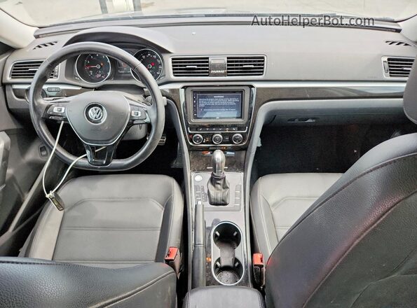 1VWMA7A36KC003564 2019 VOLKSWAGEN PASSAT Charcoal Widok deski rozdzielczej