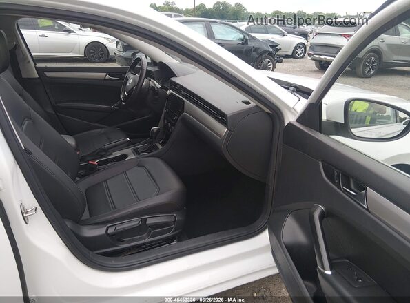 1VWSA7A37MC016916 2021 VOLKSWAGEN PASSAT White Вид салону спереду