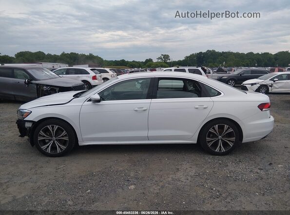 1VWSA7A37MC016916 2021 VOLKSWAGEN PASSAT White 