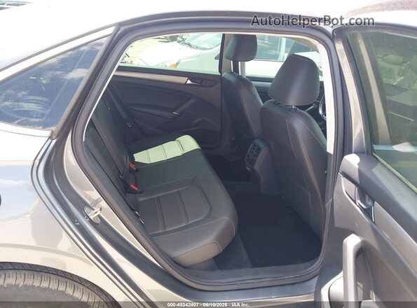 1VWWA7A34LC012810 2020 VOLKSWAGEN PASSAT Gray VIN sticker view