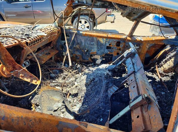 1X27F2W293602 1972 CHEVROLET NOVA Пожар Вид салона спереди