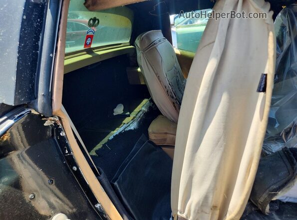 1Z37L6S420948 1976 CHEVROLET CORVETTE Burn Rear seats view