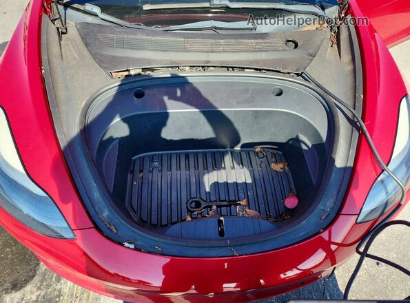 5YJ3E1EBXMF902886 2021 TESLA MODEL Red Շարժիչի բաժամունքի տեսք