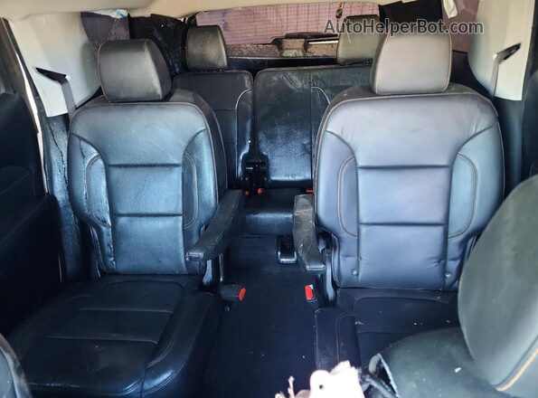 1GNEVHKW5KJ238101 2019 CHEVROLET TRAVERSE White Vista interior trasera