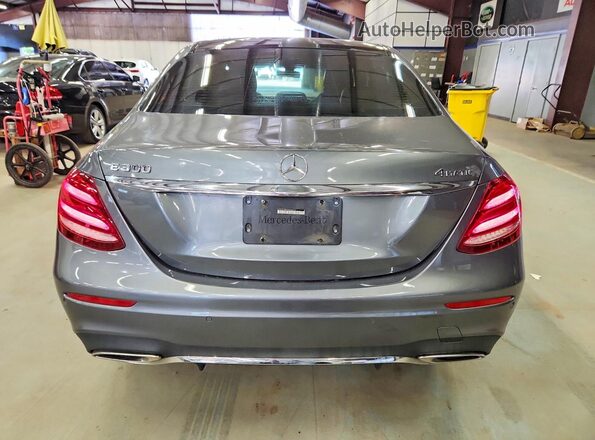 WDDZF4KB9HA030976 2017 MERCEDES-BENZ E-CLASS Gray წინა სალონის ხედი