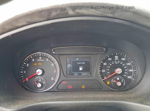 5XYPG4A52GG011095 2016 KIA SORENTO Silver Widok tylnych siedzeń