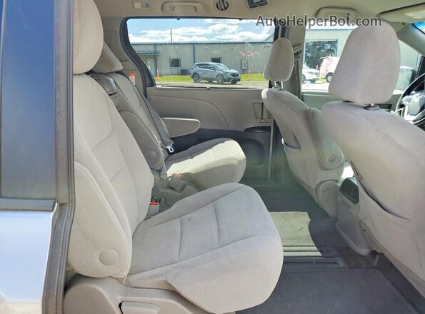 5TDKK3DC8GS745367 2016 TOYOTA SIENNA Gray Vista del compartimento del motor