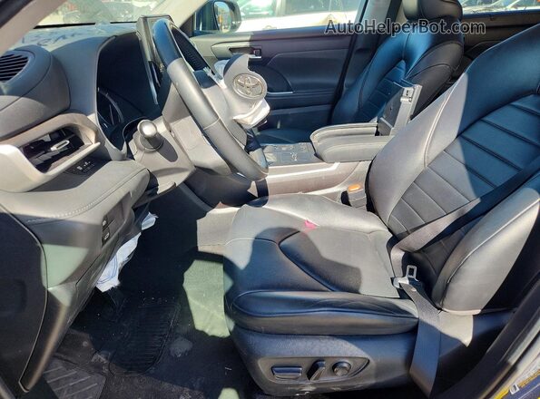 5TDGZRAH6NS117132 2022 TOYOTA HIGHLANDER Blue Vista del salpicadero