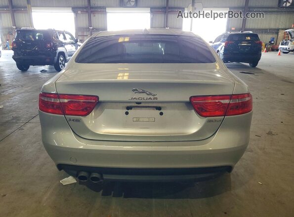 SAJAR4BN6HA955502 2017 JAGUAR XF Silver Вид салону спереду