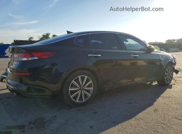 5XXGU4L13LG399519 2020 KIA OPTIMA Черный Вид спереди