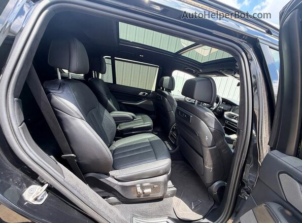 5UXCX6C08N9J82409 2022 BMW X7 Black 