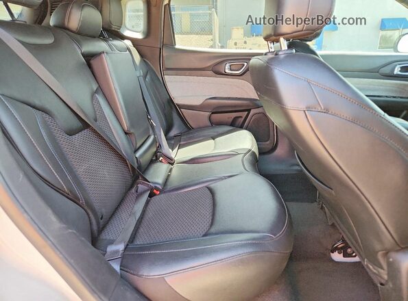 3C4NJDBN4RT117566 2024 JEEP COMPASS Белый Вид задней части салона