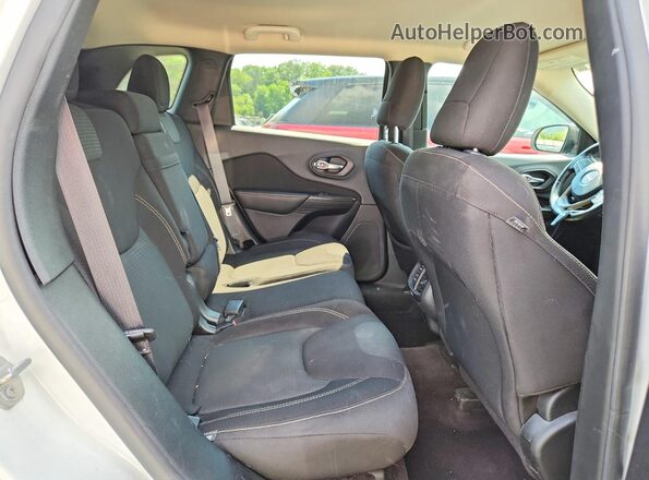 1C4PJLCB1HW518220 2017 JEEP CHEROKEE White Vista interior trasera