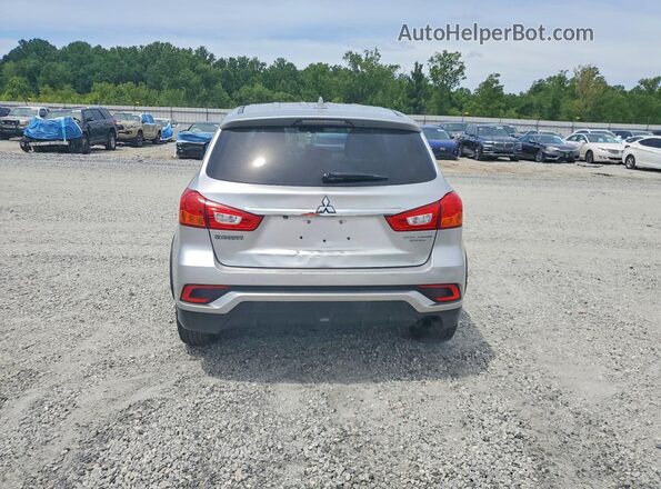 JA4AP3AU0JU002919 2018 MITSUBISHI OUTLANDER Silver Вид салону спереду