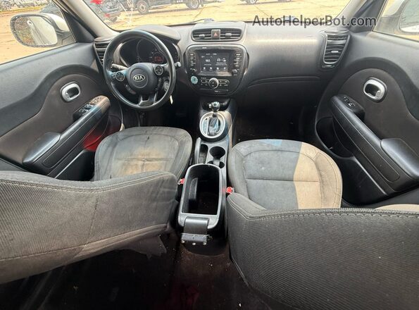 KNDJP3A58K7655593 2019 KIA SOUL White Вид задніх сидінь