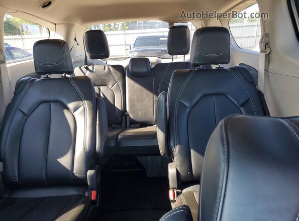 2C4RC1BG0RR182946 2024 CHRYSLER PACIFICA Silver უკანა სალონის ხედი