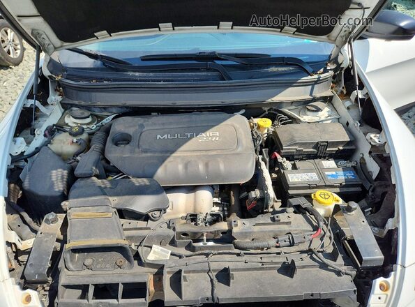 1C4PJLCB1HW518220 2017 JEEP CHEROKEE White Vista del compartimento del motor