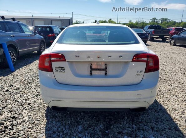YV1612TK9G2406707 2016 VOLVO S60 White წინა სალონის ხედი