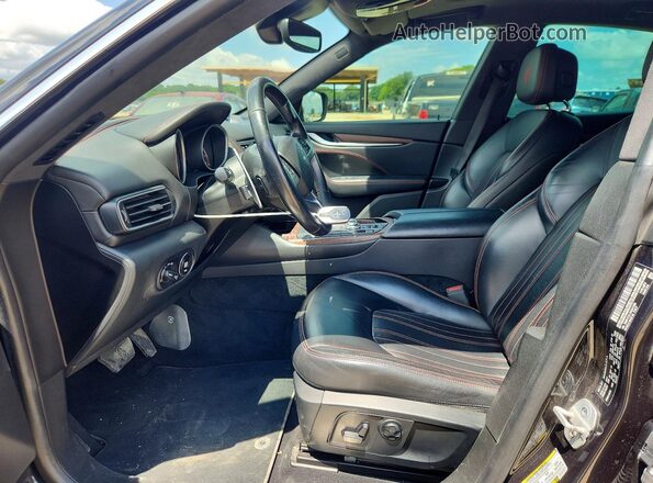 ZN661YUL1HX241268 2017 MASERATI LEVANTE Black წინა პანელის ხედი