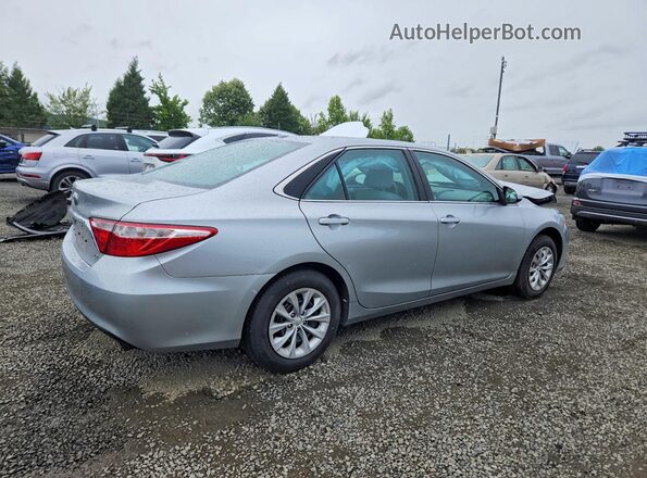 4T1BF1FK8HU694653 2017 TOYOTA CAMRY Silver 