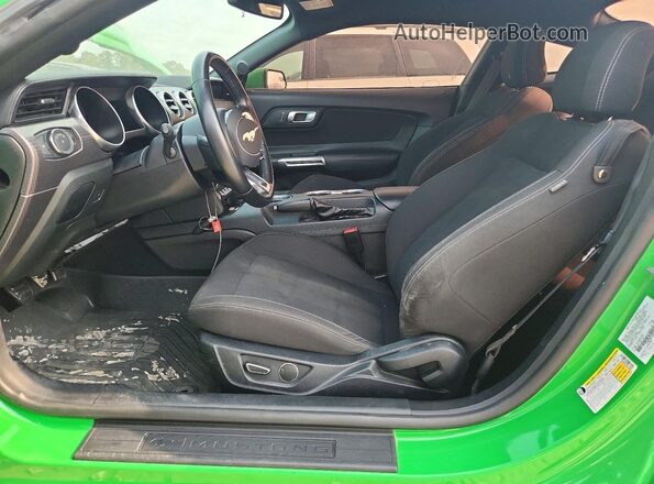 1FA6P8CFXK5116807 2019 FORD MUSTANG Зеленый Вид панели приборов