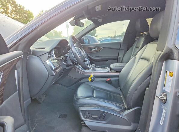 WA1AVAF19KD017493 2019 AUDI Q8 Black წინა პანელის ხედი