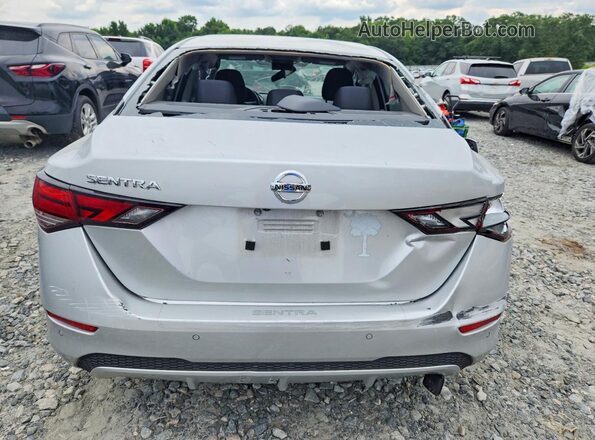 3N1AB8BV7PY323356 2023 NISSAN SENTRA Серебряный Вид салона спереди