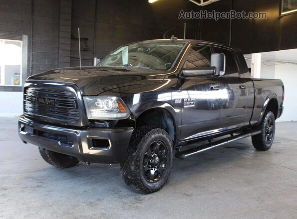 3C6UR5NJ1JG192443 2018 RAM 2500 Black Rear right
