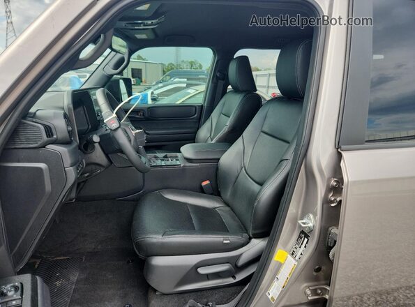 JTEABFAJ1SK023105 2025 TOYOTA LAND CRUIS Серебряный Вид панели приборов