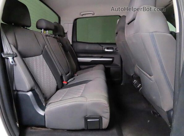 5TFEM5F19GX107282 2016 TOYOTA TUNDRA White Вид салону спереду
