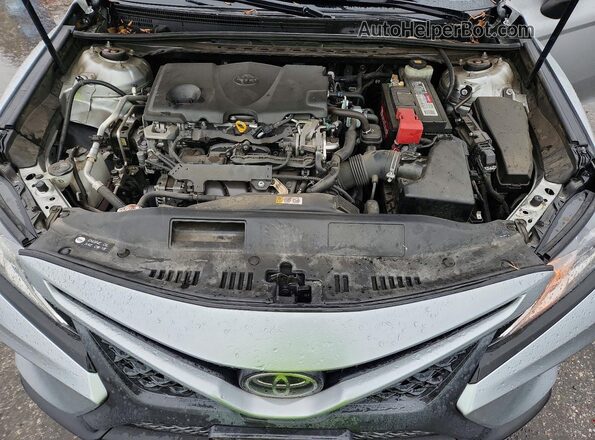 JTNB11HK8J3049833 2018 TOYOTA CAMRY Silver 