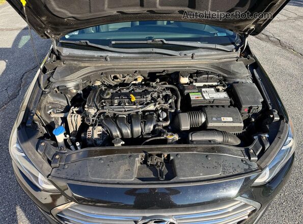 5NPD84LF7JH286306 2018 HYUNDAI ELANTRA Черный Вид панели приборов