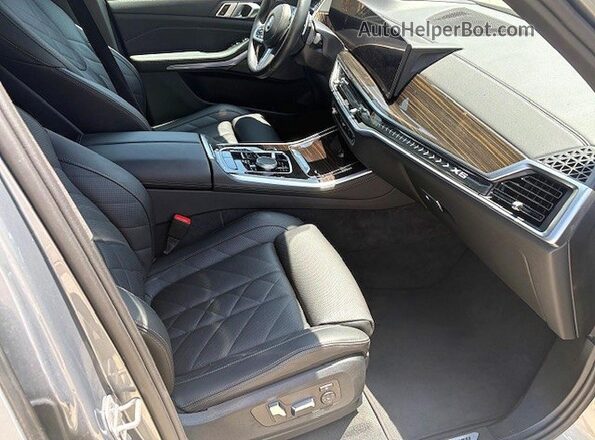5UX13EU02S9X86691 2025 BMW X5 Серый Вид сзади