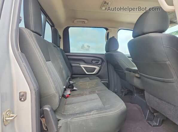 1N6AA1EK2HN518012 2017 NISSAN TITAN Silver 