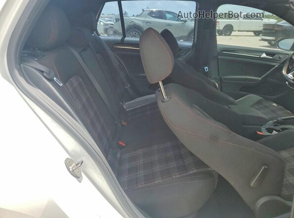 3VW4T7AU3GM044100 2016 VOLKSWAGEN GTI White 